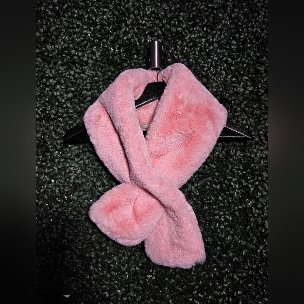 Forever 21 Soft Pink Faux Fur Scarf